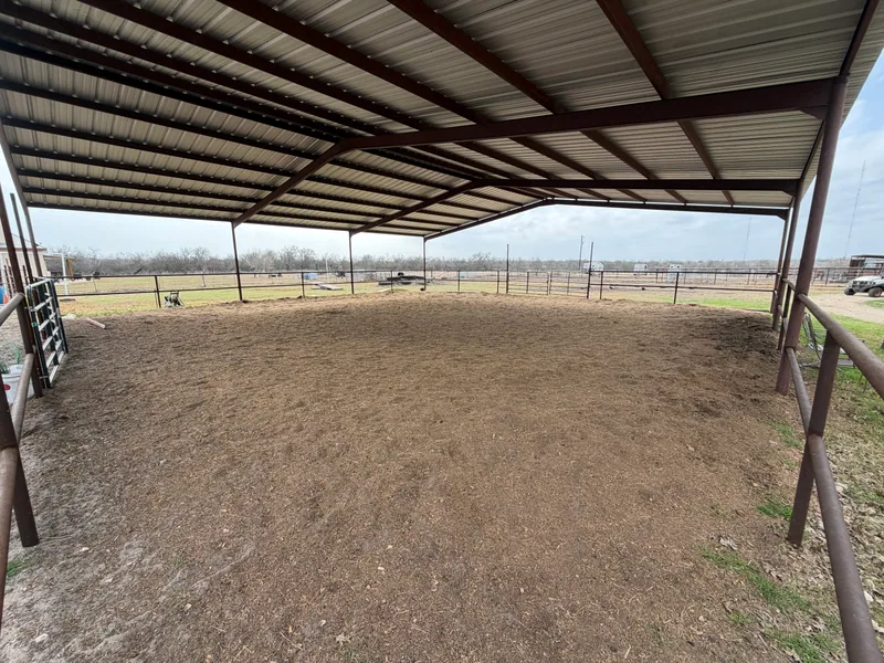 Covered riding arena